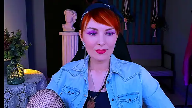 Snapshot of VandaRossi chatting on March 2025 11:29:02 AM VandaRossi online show from March 2025 11:29:02 AM