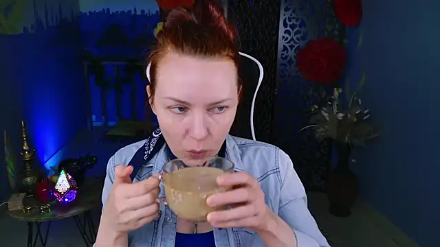 Snapshot of VandaRossi chatting on March 2025 05:13:01 AM VandaRossi online show from March 2025 05:13:01 AM