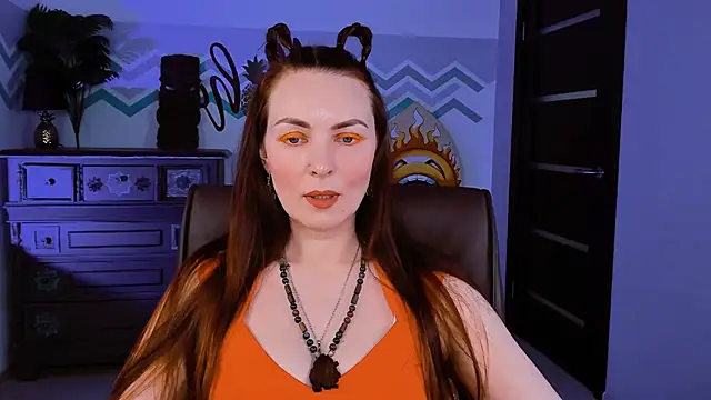 Snapshot of VandaRossi chatting on March 2025 12:35:02 PM VandaRossi online show from March 2025 12:35:02 PM