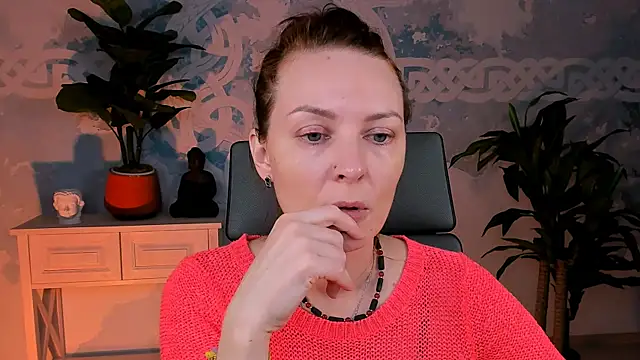 Snapshot of VandaRossi chatting on September 2025 05:07:02 AM VandaRossi online show from September 2025 05:07:02 AM