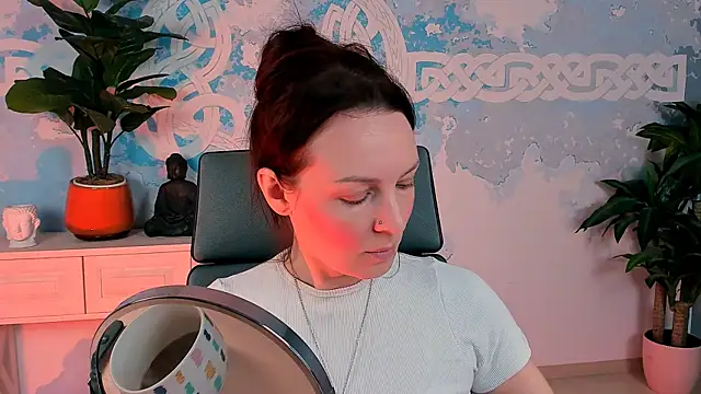 Snapshot of VandaRossi chatting on September 2025 10:04:02 AM VandaRossi online show from September 2025 10:04:02 AM