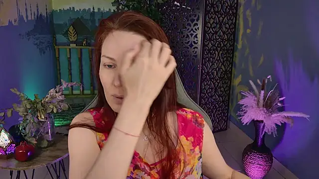 Snapshot of VandaRossi chatting on October 2025 05:50:02 AM VandaRossi online show from October 2025 05:50:02 AM