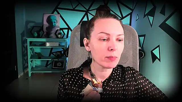 Snapshot of VandaRossi chatting on November 2025 09:53:01 AM VandaRossi online show from November 2025 09:53:01 AM