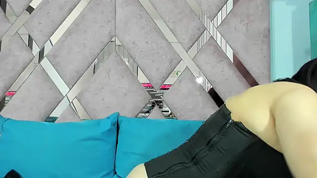 Snapshot of Mulan_sexy01 chatting on December 2025 08:14:01 PM Mulan sexy01 online show from December 2025 08:14:01 PM