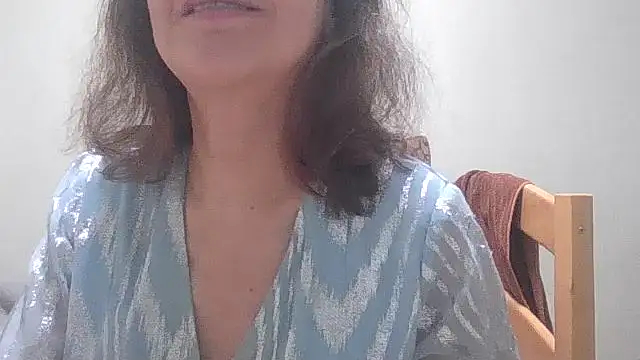 Snapshot of HollyJewel chatting on March 2026 05:27:01 PM HollyJewel online show from March 2026 05:27:01 PM