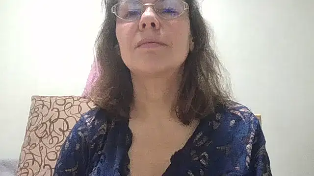 HollyJewel online show from March 2026 05:18:02 PM