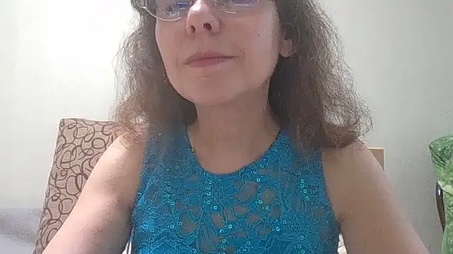 Snapshot of HollyJewel chatting on June 2026 03:55:02 PM HollyJewel online show from June 2026 03:55:02 PM