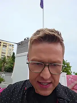 Snapshot of Fuc71 chatting on April 2026 05:59:02 PM Fuc71 online show from April 2026 05:59:02 PM