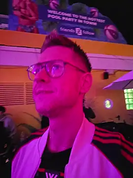 Snapshot of Fuc71 chatting on April 2026 08:55:01 PM Fuc71 online show from April 2026 08:55:01 PM