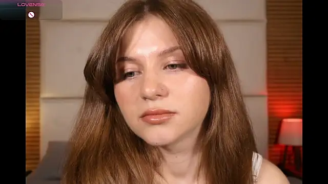 Snapshot of AliceBellamy chatting on April 2026 04:46:01 AM AliceBellamy online show from April 2026 04:46:01 AM