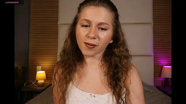 Snapshot of AliceBellamy chatting on July 2026 10:36:01 PM AliceBellamy online show from July 2026 10:36:01 PM