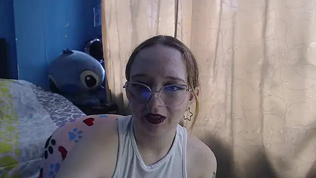 Liaroberts1 online show from March 2025 03:07:01 PM