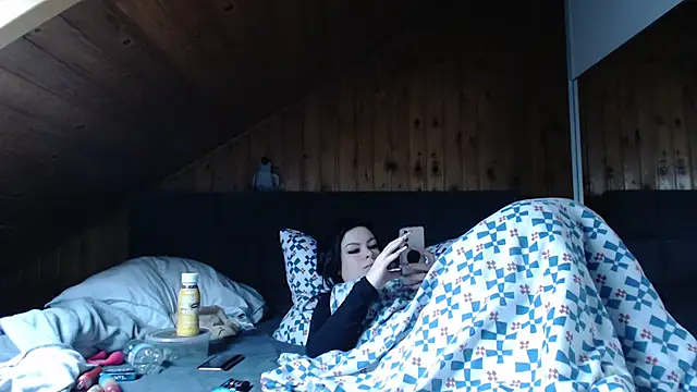 BoeseMoni1998 online show from October 2025 08:04:02 AM