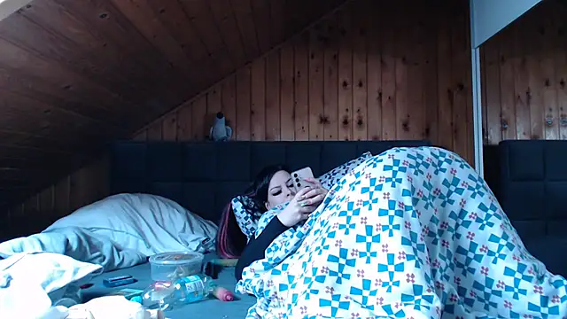 BoeseMoni1998 online show from October 2025 01:00:01 PM