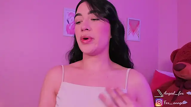 angeel fox online show from September 2025 03:06:02 AM