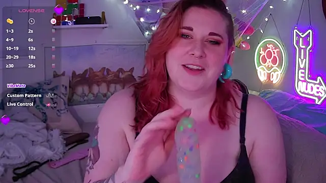 Snapshot of opalreigning chatting on February 2025 09:34:02 AM opalreigning online show from February 2025 09:34:02 AM