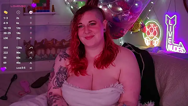 Snapshot of opalreigning chatting on December 2025 08:56:02 AM opalreigning online show from December 2025 08:56:02 AM