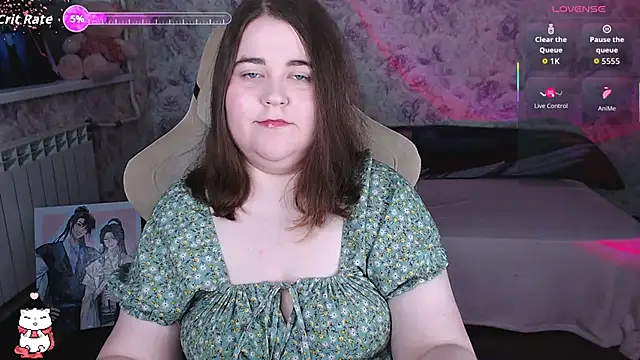 Estelle Hicks online show from June 2026 06:56:02 PM
