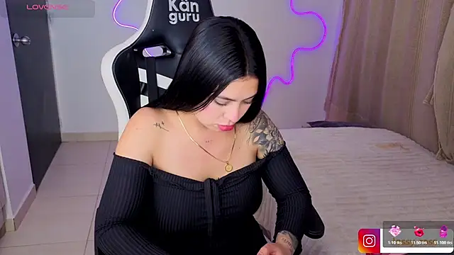 Snapshot of Victoryyy_ chatting on March 2026 12:56:02 AM Victoryyy online show from March 2026 12:56:02 AM