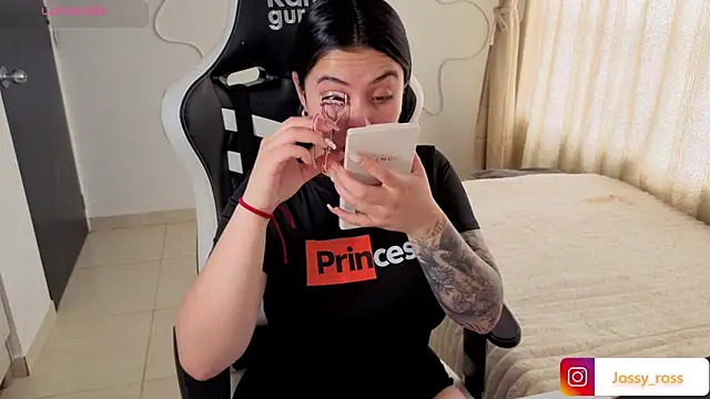 Snapshot of Victoryyy_ chatting on March 2026 05:35:01 PM Victoryyy online show from March 2026 05:35:01 PM