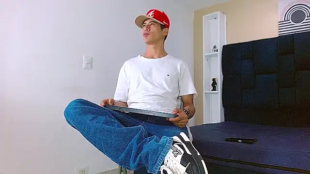 Snapshot of Jhonn_Rhyss chatting on January 2025 02:31:01 AM Jhonn Rhyss online show from January 2025 02:31:01 AM