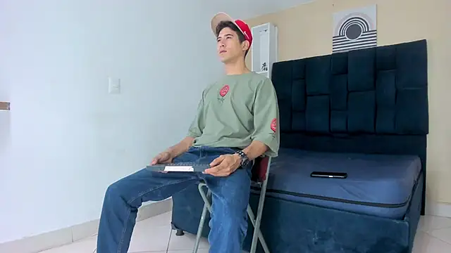 Snapshot of Jhonn_Rhyss chatting on January 2025 02:25:01 AM Jhonn Rhyss online show from January 2025 02:25:01 AM