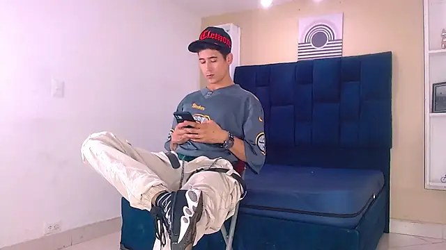 Snapshot of Jhonn_Rhyss chatting on January 2025 02:52:01 AM Jhonn Rhyss online show from January 2025 02:52:01 AM