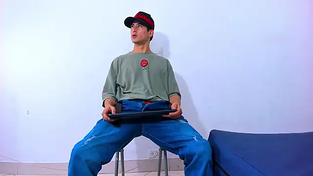 Snapshot of Jhonn_Rhyss chatting on February 2025 03:18:02 AM Jhonn Rhyss online show from February 2025 03:18:02 AM