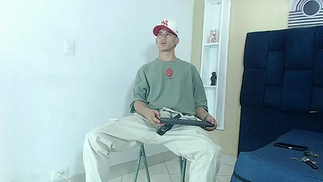 Snapshot of Jhonn_Rhyss chatting on February 2025 08:00:01 PM Jhonn Rhyss online show from February 2025 08:00:01 PM