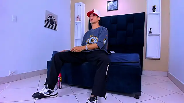 Snapshot of Jhonn_Rhyss chatting on March 2025 02:37:02 AM Jhonn Rhyss online show from March 2025 02:37:02 AM