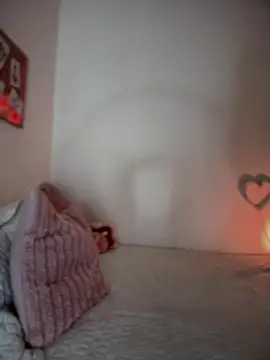 Snapshot of KatteWise chatting on November 2025 12:33:01 AM KatteWise online show from November 2025 12:33:01 AM