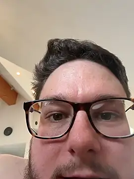 Snapshot of 19paddy90 chatting on February 2025 03:32:02 PM 19paddy90 online show from February 2025 03:32:02 PM