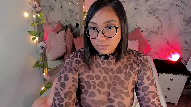 Snapshot of Bella_desi_ chatting on July 2026 12:43:01 PM Bella desi online show from July 2026 12:43:01 PM