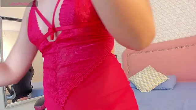 SUNNYCYRUS online show from September 2025 12:37:01 PM