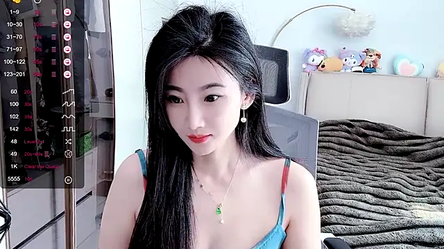Snapshot of FeiFei-babe chatting on February 2025 04:32:02 AM FeiFei-babe online show from February 2025 04:32:02 AM