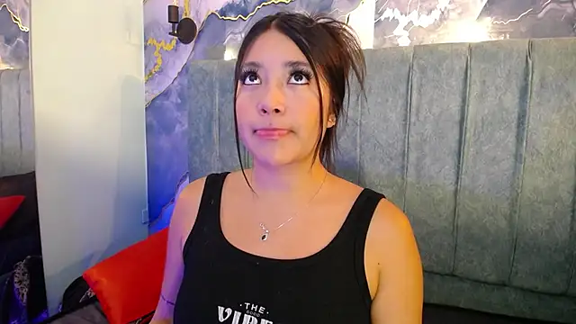 Snapshot of Susy_thomson chatting on February 2026 09:18:02 PM Susy thomson online show from February 2026 09:18:02 PM