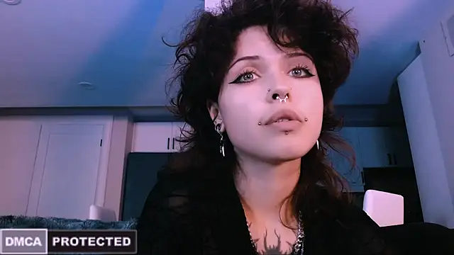 NaughtyLittleFox online show from November 2025 05:17:02 AM