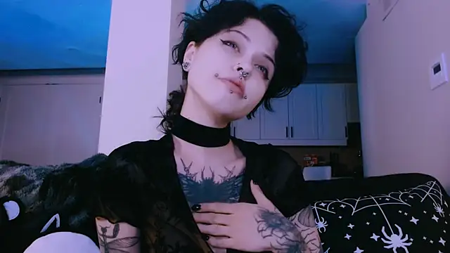 Snapshot of NaughtyLittleFox chatting on April 2026 07:02:01 AM NaughtyLittleFox online show from April 2026 07:02:01 AM