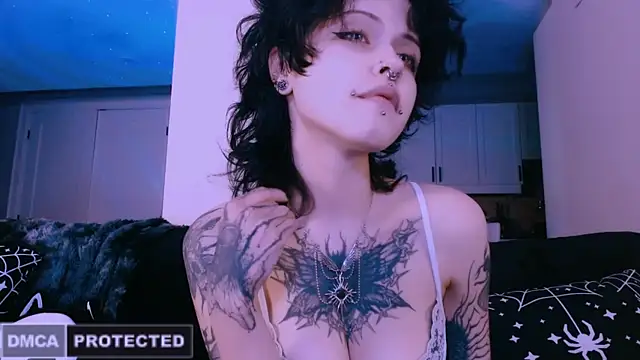 Snapshot of NaughtyLittleFox chatting on April 2026 05:12:02 AM NaughtyLittleFox online show from April 2026 05:12:02 AM