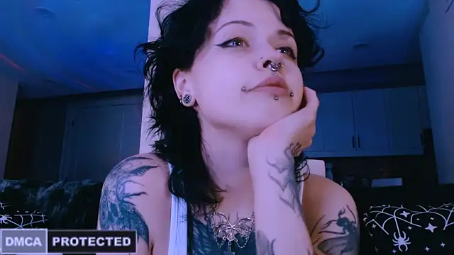 Snapshot of NaughtyLittleFox chatting on April 2026 06:52:01 AM NaughtyLittleFox online show from April 2026 06:52:01 AM