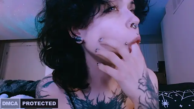 Snapshot of NaughtyLittleFox chatting on April 2026 08:06:01 AM NaughtyLittleFox online show from April 2026 08:06:01 AM