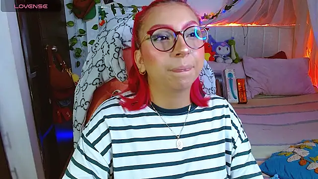 Snapshot of Littlerouse_ chatting on April 2026 08:17:01 AM Littlerouse online show from April 2026 08:17:01 AM