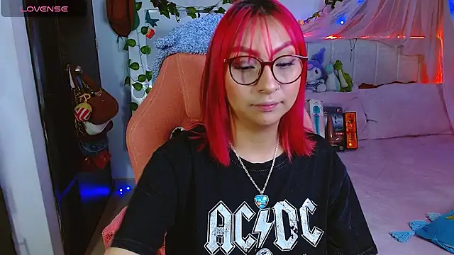 Snapshot of Littlerouse_ chatting on June 2026 08:02:02 AM Littlerouse online show from June 2026 08:02:02 AM