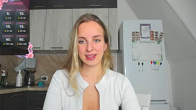 violet blue eyes online show from December 2024 01:44:02 PM