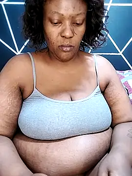 YummyChocolatexx2 online show from April 2026 07:51:01 PM