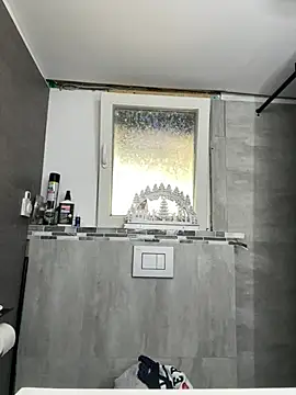 Snapshot of Livewithlucy chatting on December 2024 12:36:01 PM Livewithlucy online show from December 2024 12:36:01 PM