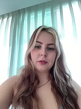 Snapshot of Livewithlucy chatting on January 2025 03:20:01 AM Livewithlucy online show from January 2025 03:20:01 AM