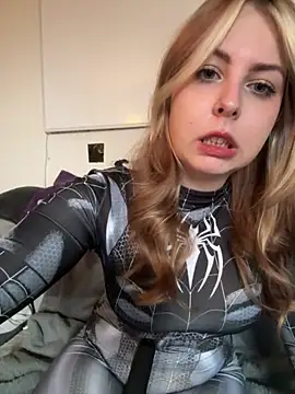 Snapshot of Livewithlucy chatting on February 2025 12:28:01 PM Livewithlucy online show from February 2025 12:28:01 PM