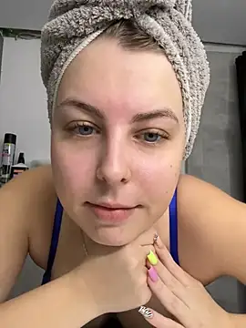 Snapshot of Livewithlucy chatting on March 2025 09:01:02 AM Livewithlucy online show from March 2025 09:01:02 AM