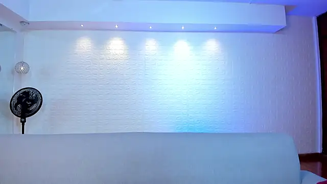 violet scott online show from November 2025 10:49:02 AM